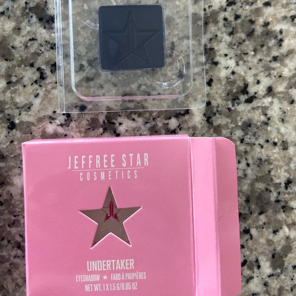Jeffree Star single eyeshadow undertaker - Picture 1 of 1